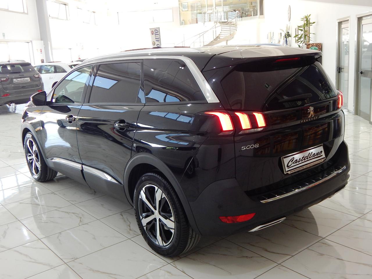 Peugeot 5008 1.5 bluehdi Allure EAT8 7P. TETTO-NAVI-PELLE-PARK