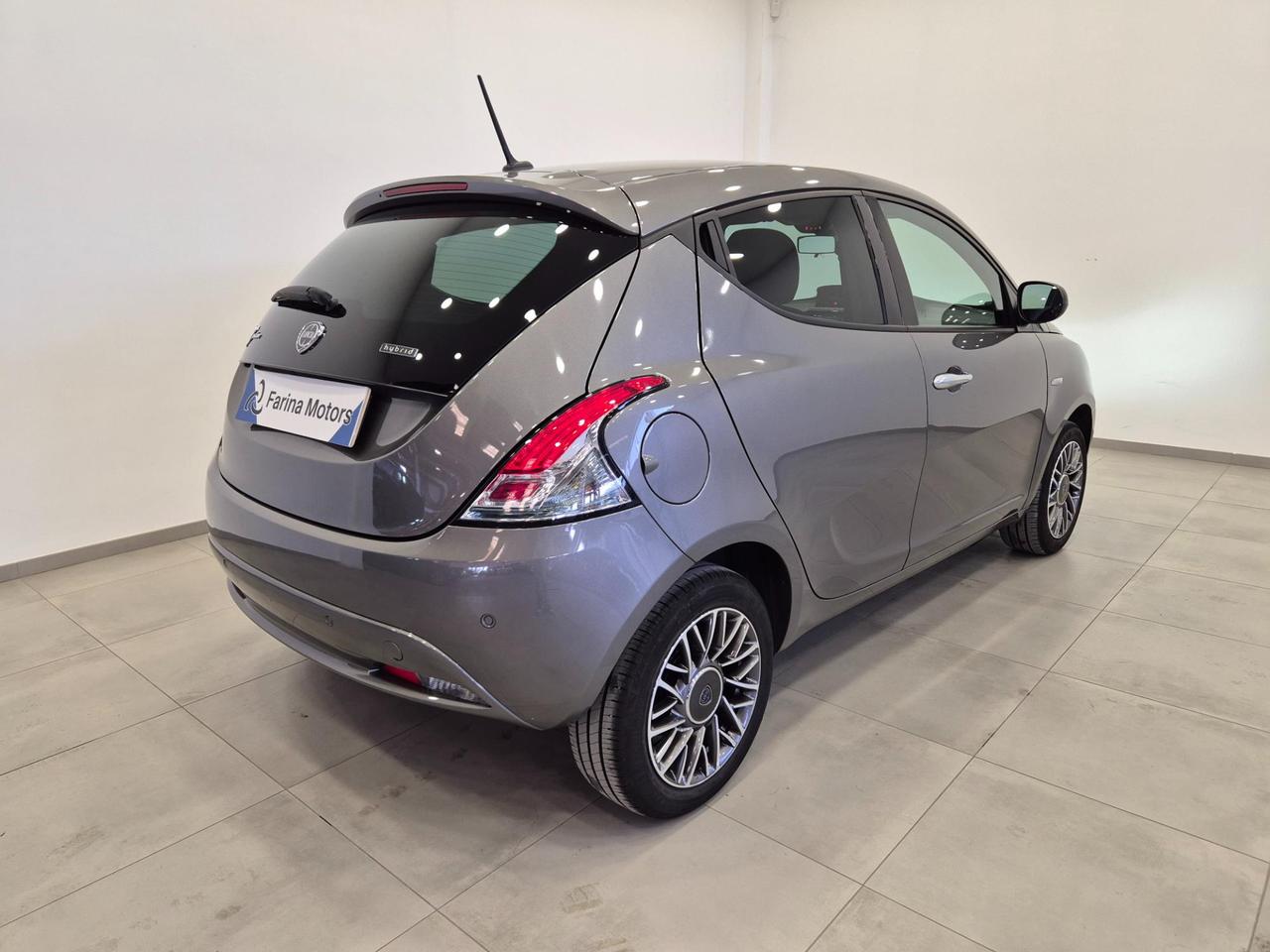 Lancia Ypsilon 1.0 hybrid Silver !! PREZZO REALE !! - NEOPATENTATI - Sens. Park. - Clima