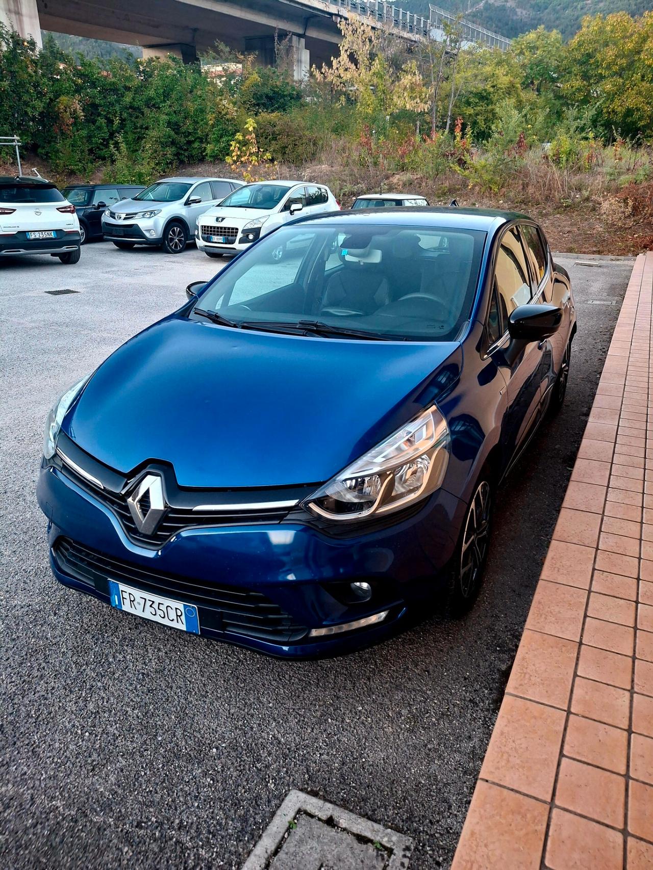 Renault Clio TCe 12V 90 CV GPL 5 porte Moschino Intens