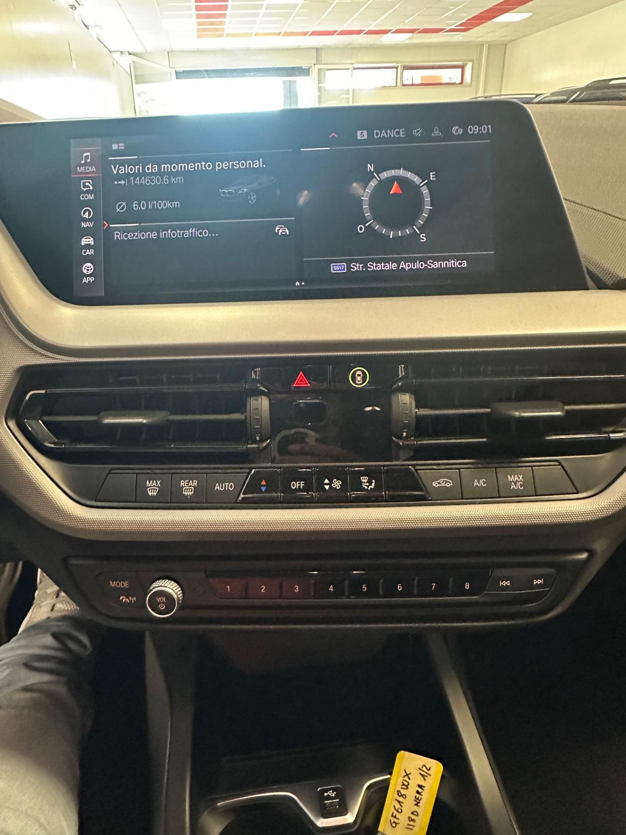 Bmw 120 120d 5p. Business Advantage