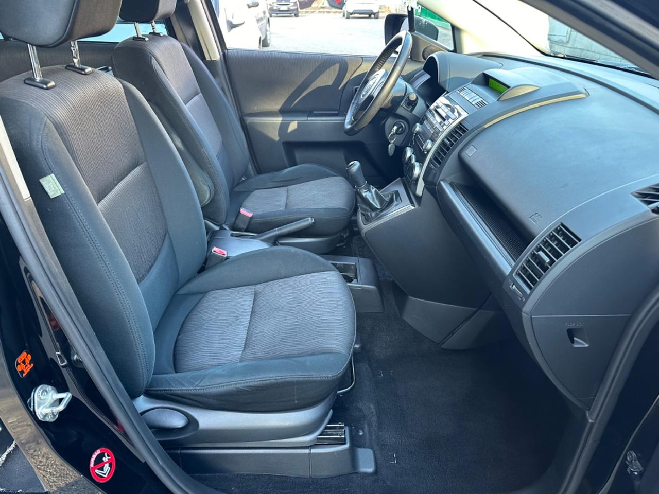 MAZDA 5 BENZINA 7 POSTI NEOPATENTATI