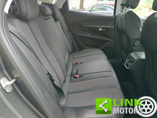 PEUGEOT 3008 BlueHDi 120 S&S Allure