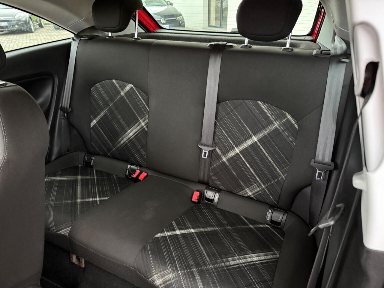 Opel Corsa 1.4B. b-Color|AUTOMATICO|CERCHI IN LEGA