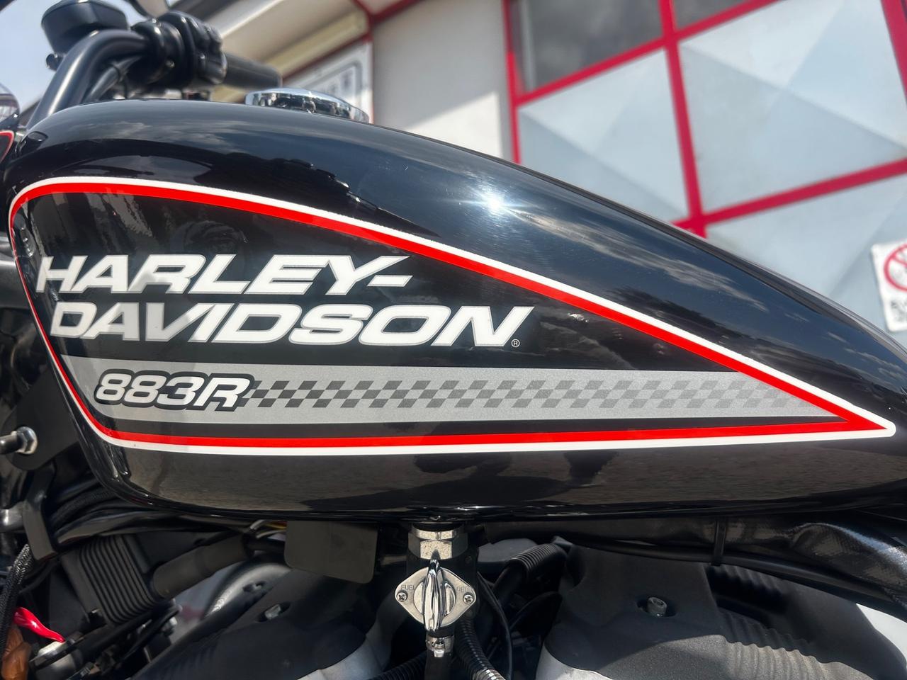 Harley-davidson 883 Sportster R