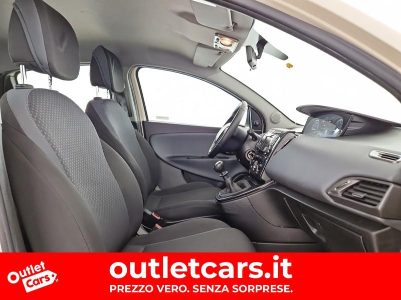 Lancia Ypsilon 1.2 silver 69cv