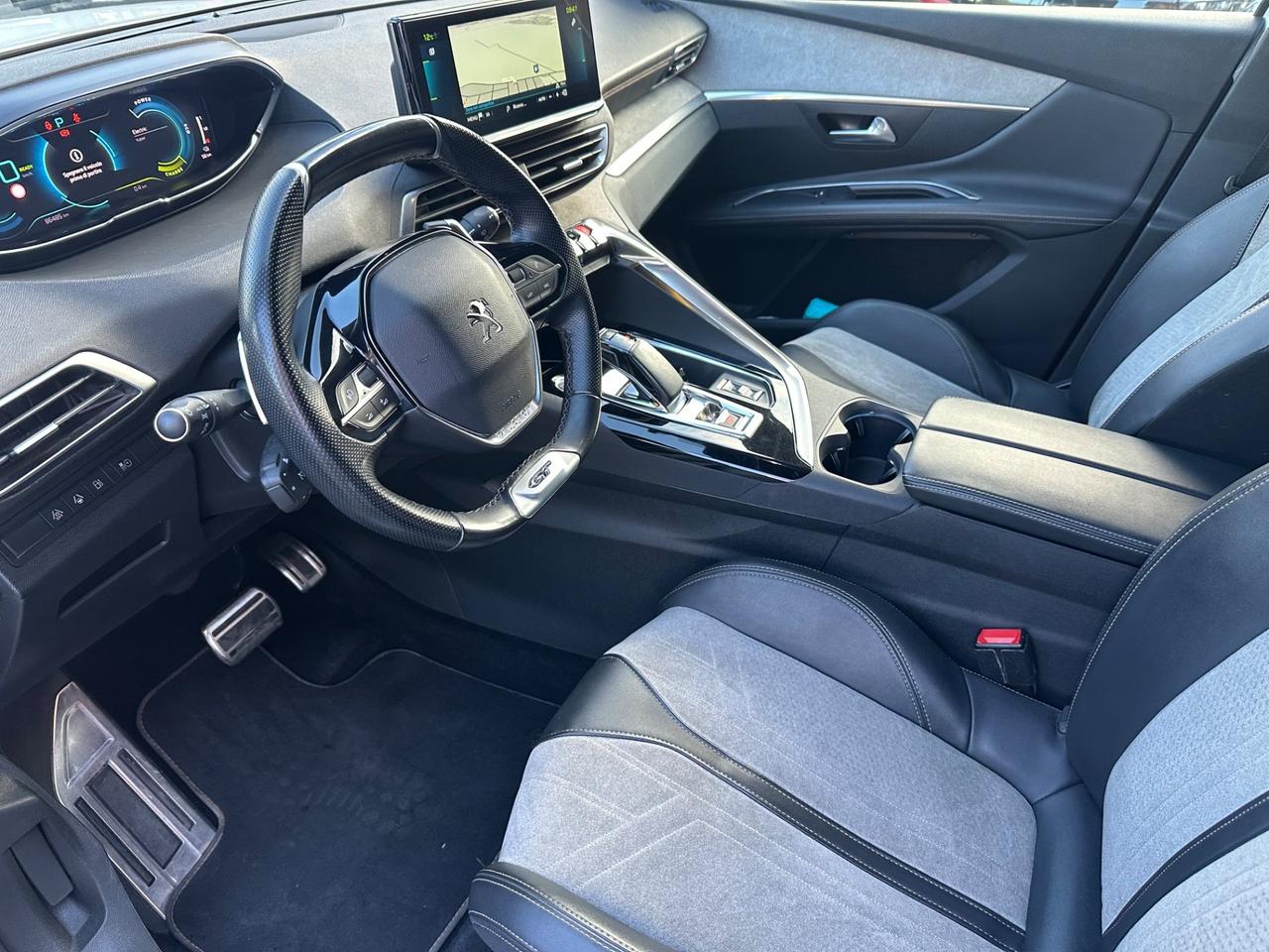 Peugeot 3008 Hybrid 225 e-EAT8 GT