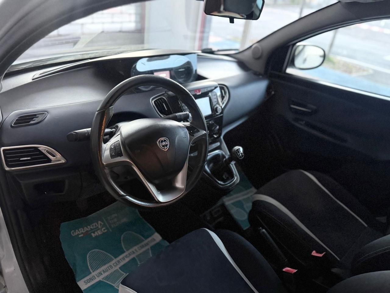 Lancia Ypsilon 1.2 69 CV 5 porte GPL Ecochic Gold