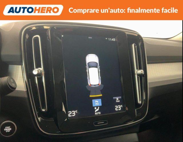 VOLVO XC40 T2 Geartronic Momentum Pro