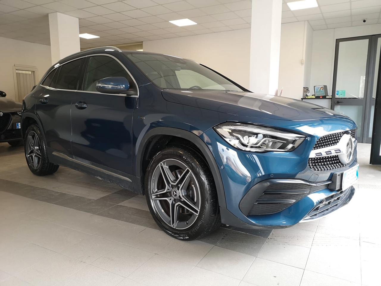 MERCEDES GLA 250 e EQ-Power Automatic Premium