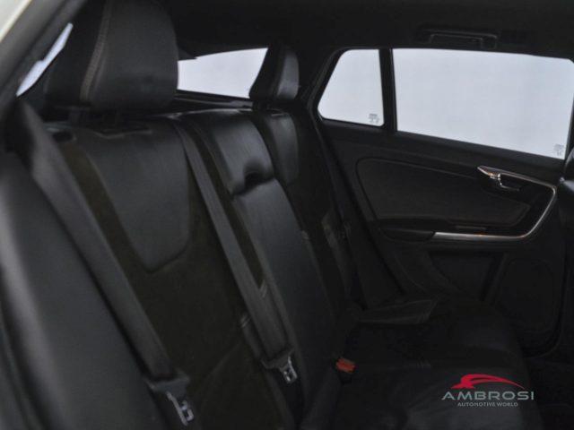 VOLVO V60 D3 Geartronic R-Design Momentum - PER OPERATORI DE