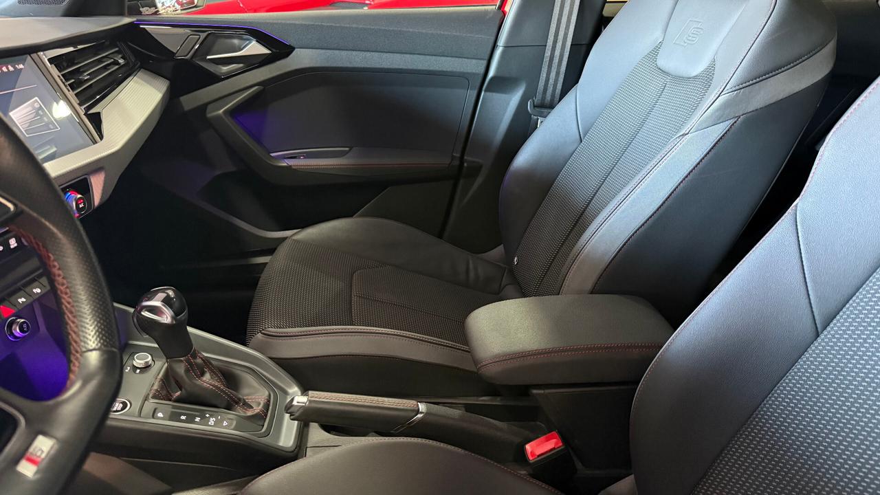 Audi A1 SPB 40 TFSI S tronic Identity Black