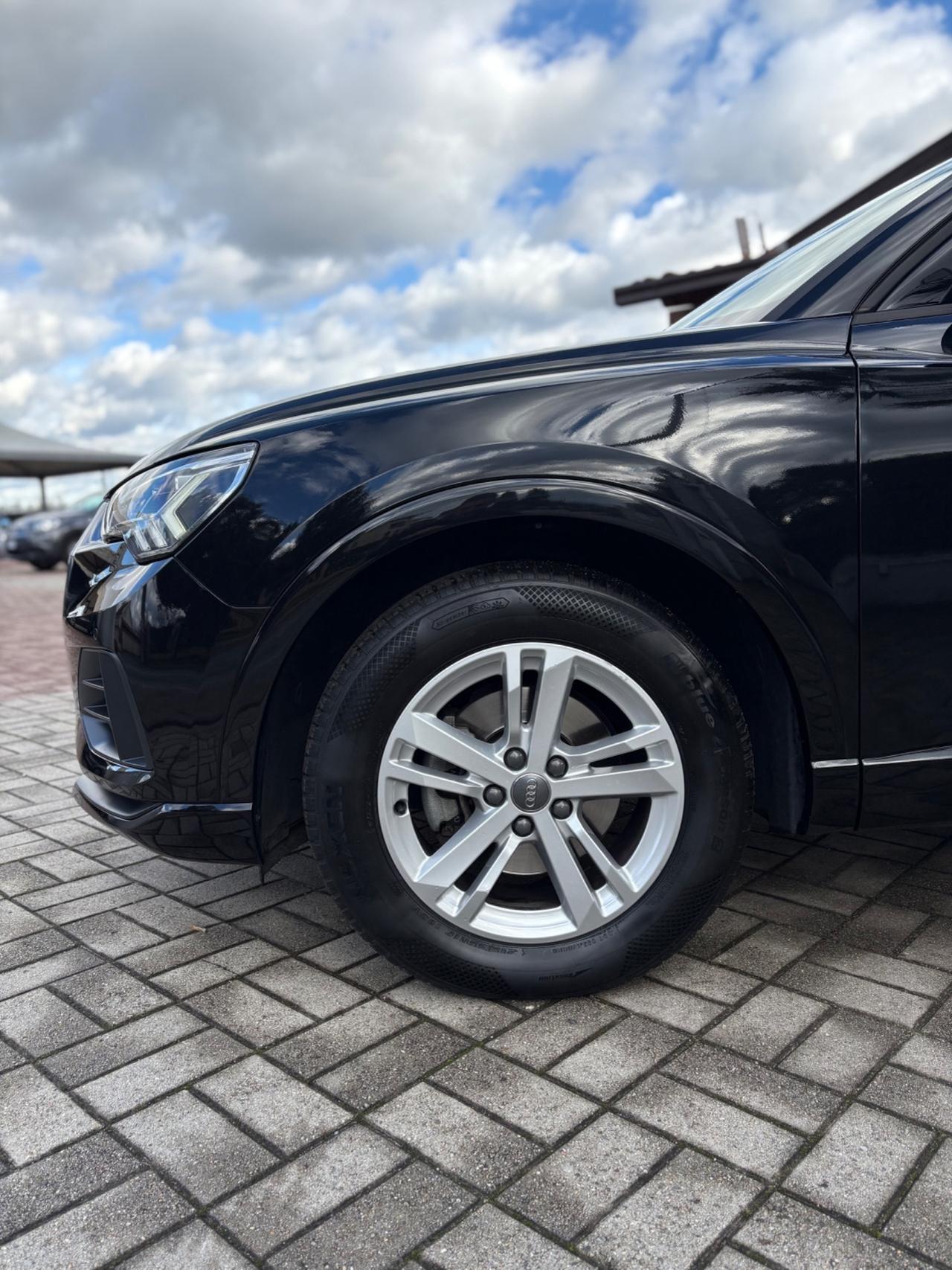 Audi Q3 35 TDI S tronic Business Advanced