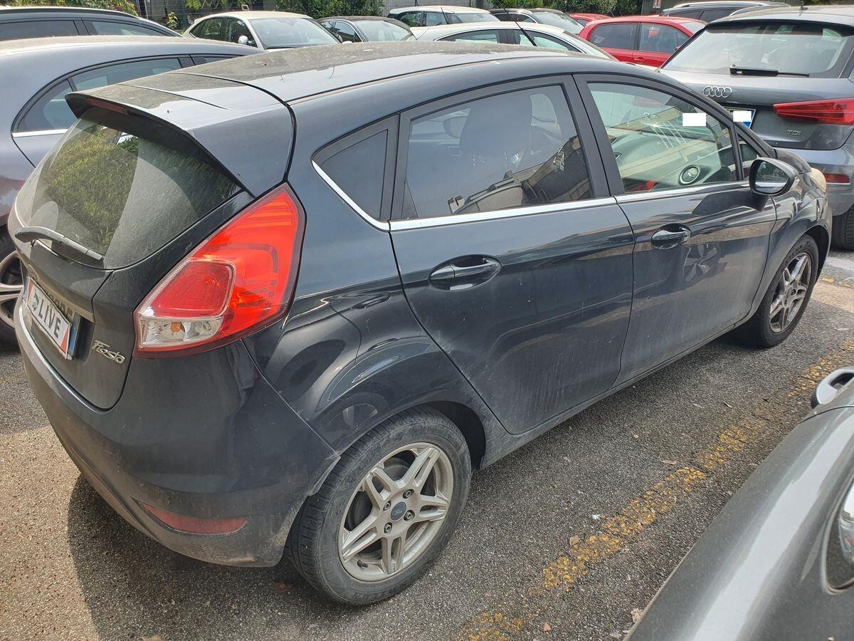 Ford Fiesta 1.5 TDCi 75CV 5 porte Titanium