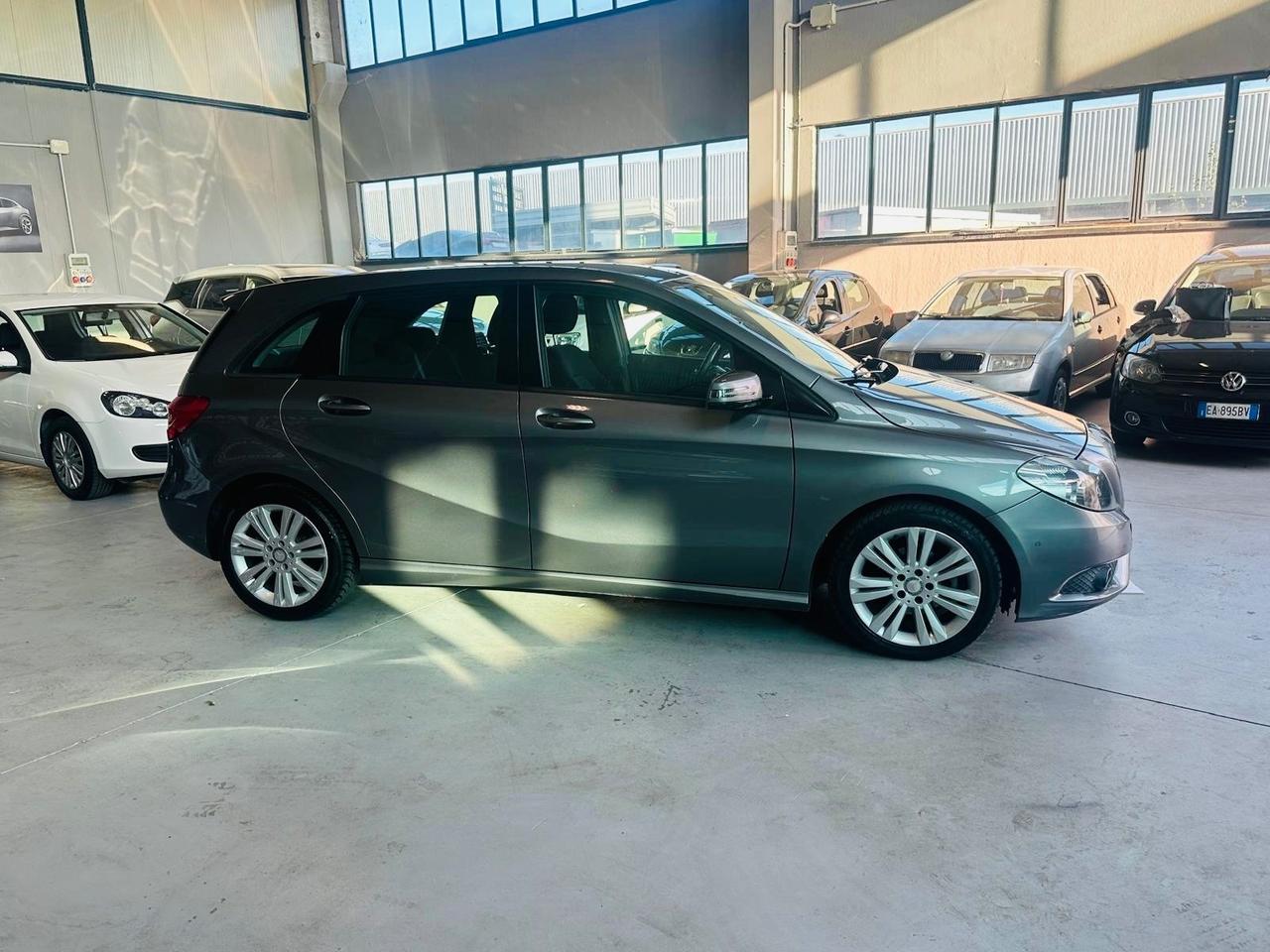 Mercedes-benz A 180 CDI BlueEFFICIENCY Automatic Premium