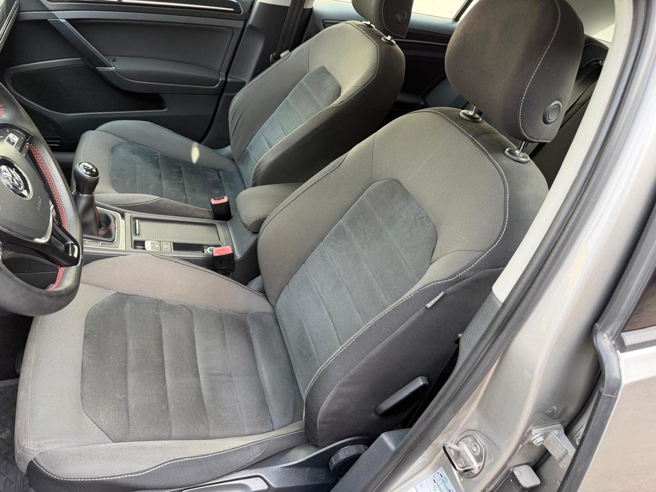 Volkswagen Golf 2.0 TDI 5p. Highline BlueMotion Technology