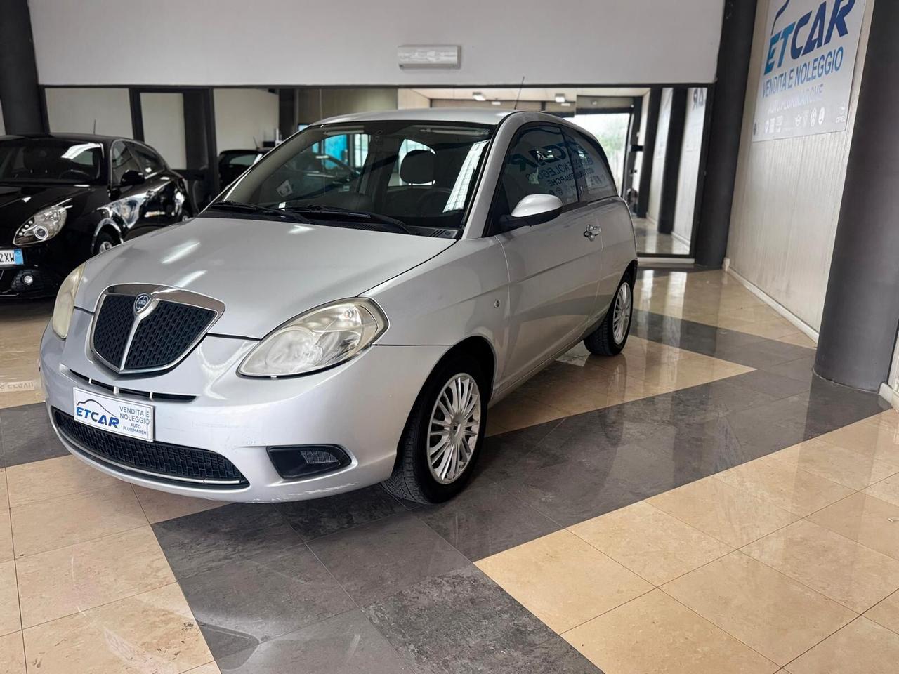 Lancia Ypsilon 1.2 Argento Moda Milano