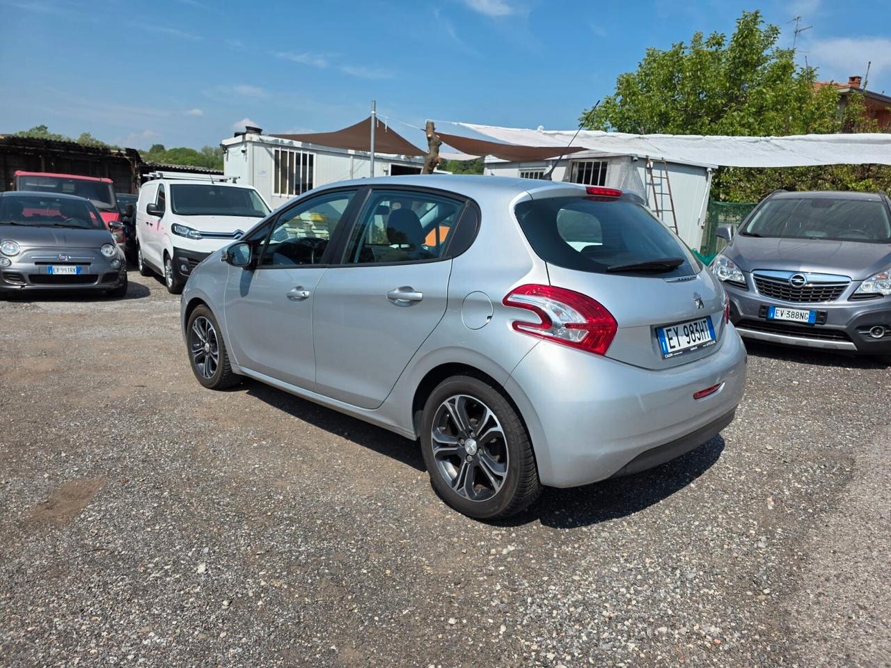 Peugeot 208 PureTech 82 5 porte Allure