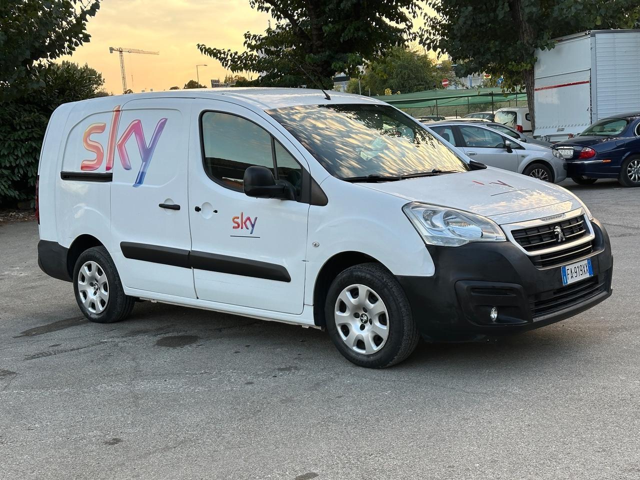 Peugeot Partner BlueHDi 100 Furgone Comfort passo lungo