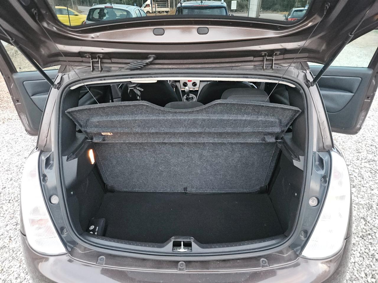 Lancia Ypsilon 1.3 MJT 75 CV Diva