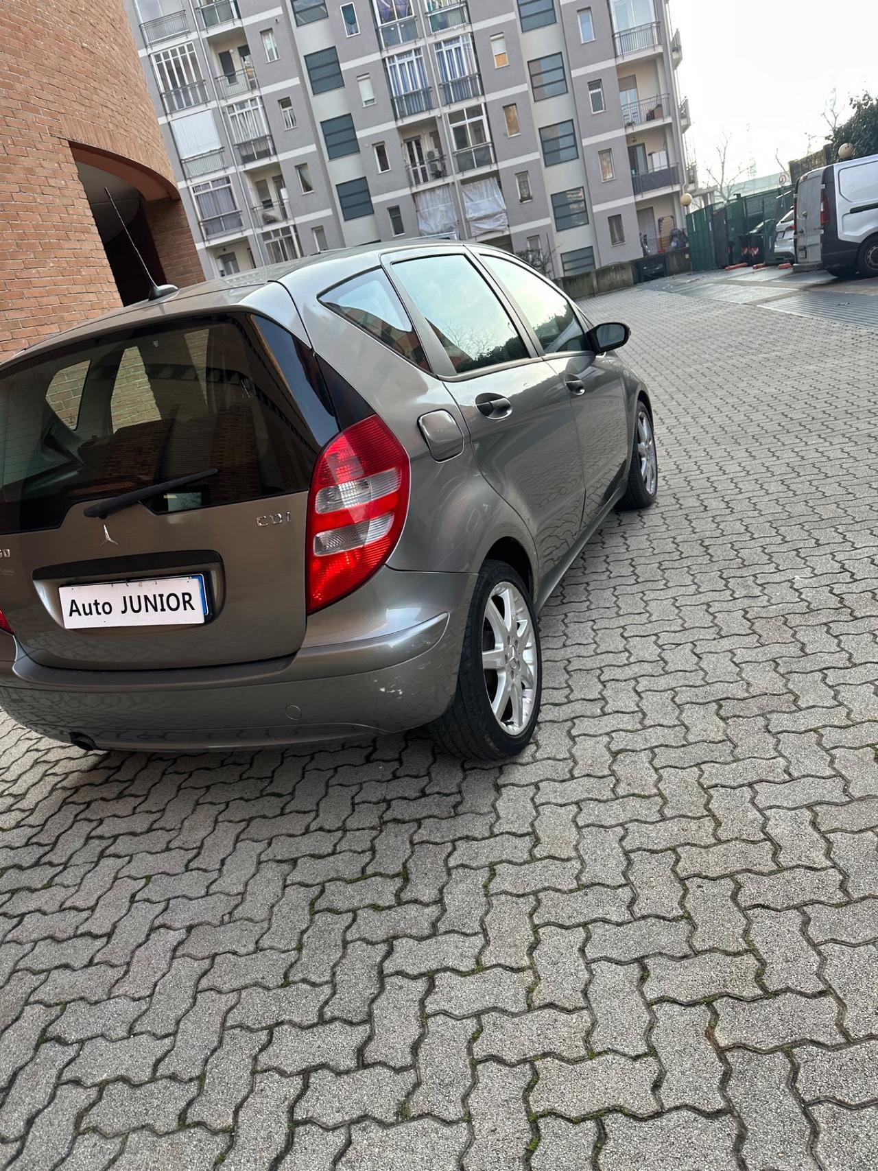 Mercedes-benz A 160 CDI BlueEFFICIENCY Elegance