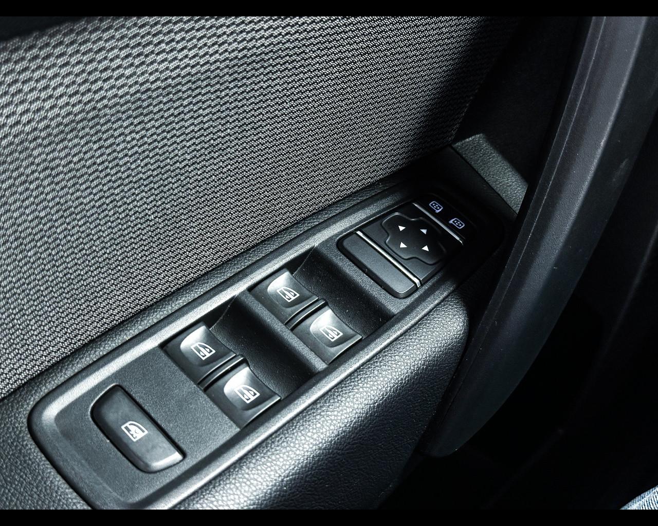 RENAULT Kangoo 4ª serie - Kangoo 1.5 Blue dCi 95 CV Authentic