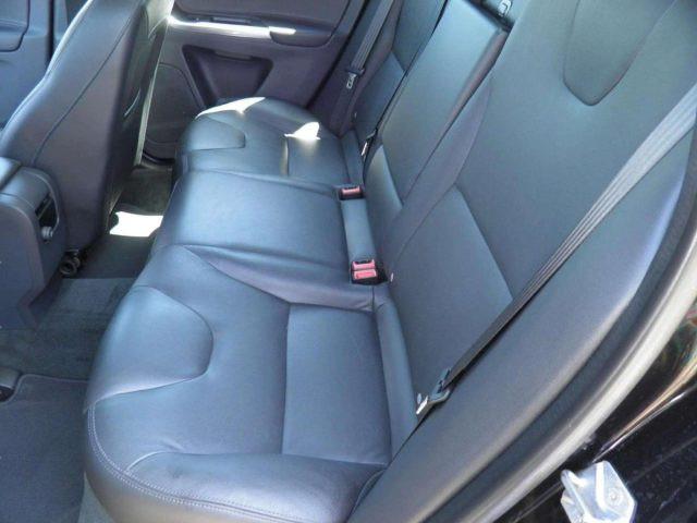 VOLVO XC60 XC60 2.4 D4 AWD GEARTRONIC MOMENTUM