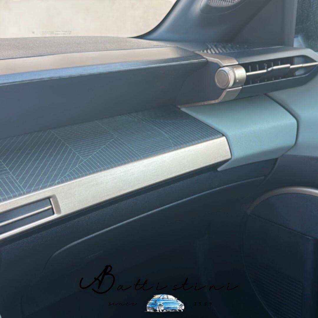 Lancia Ypsilon Hybrid e-DCT