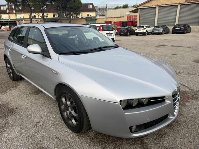ALFA ROMEO 159 174,024km 1.9jtdm Sportwagon perfetta di meccanica