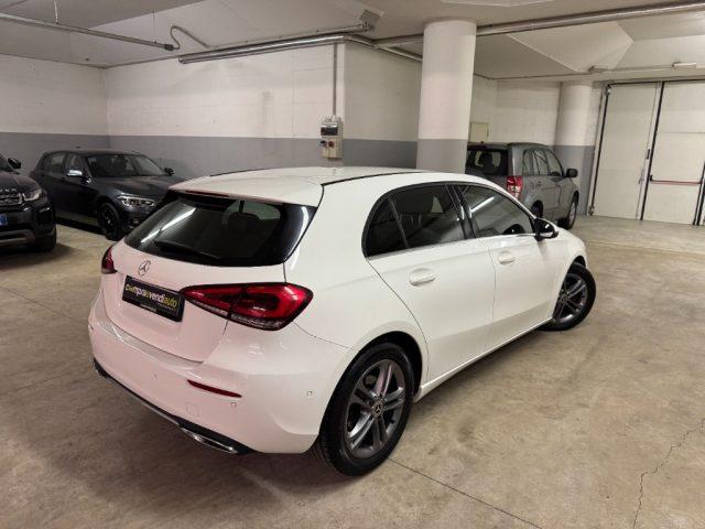 MERCEDES-BENZ A 180 d Automatic Premium