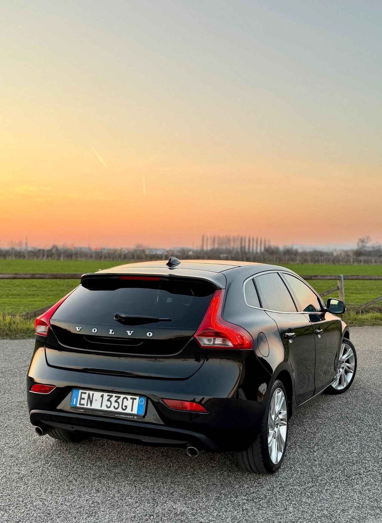 Volvo V40 D3 Geartronic Summum