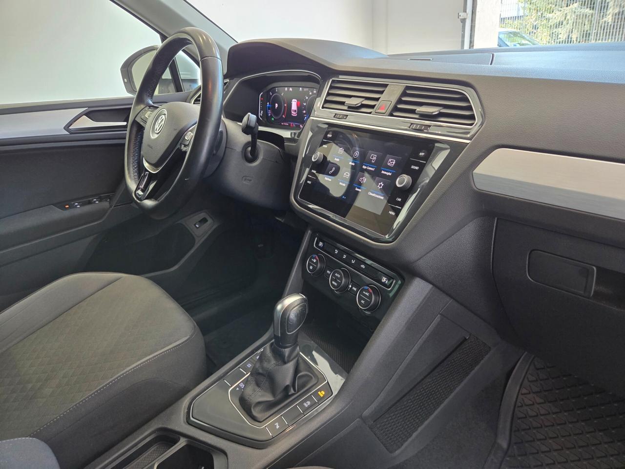 Volkswagen Tiguan 2.0 TDI SCR DSG RLINE EDITION