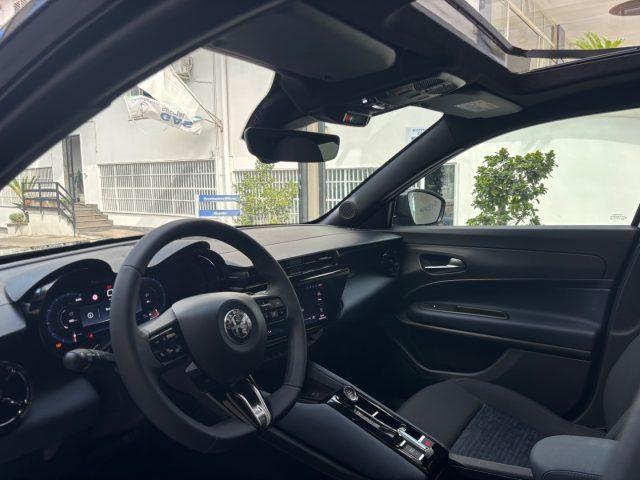 ALFA ROMEO Junior 1.2 145 CV Hybrid eDCT6 Q4 tetto P park tecno ?339