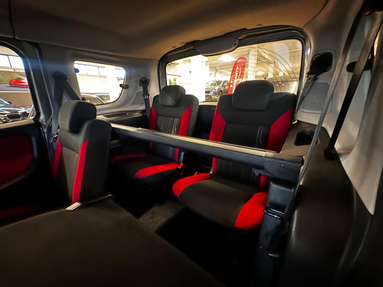Fiat Doblò 1.6 MJT 7P 120CV Lounge 06/2017 Euro 6B