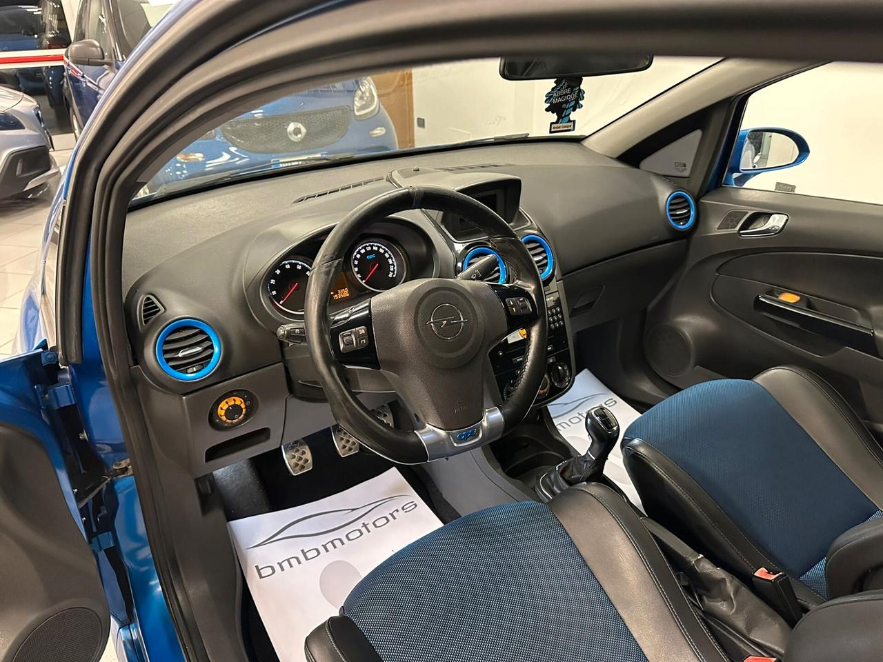 Opel Corsa 1.6 T 192CV 3 porte OPC