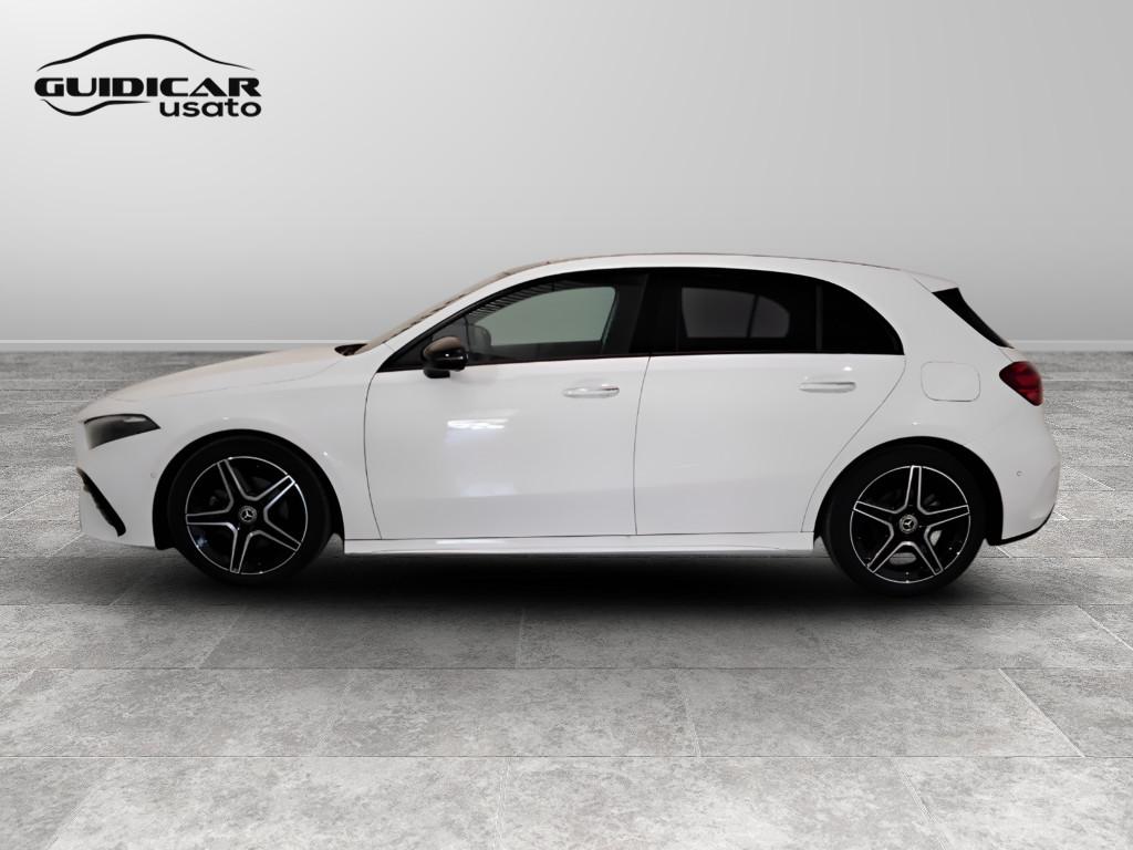 Mercedes-Benz Classe A - W177 2018 - A 180 d AMG LINE Premium