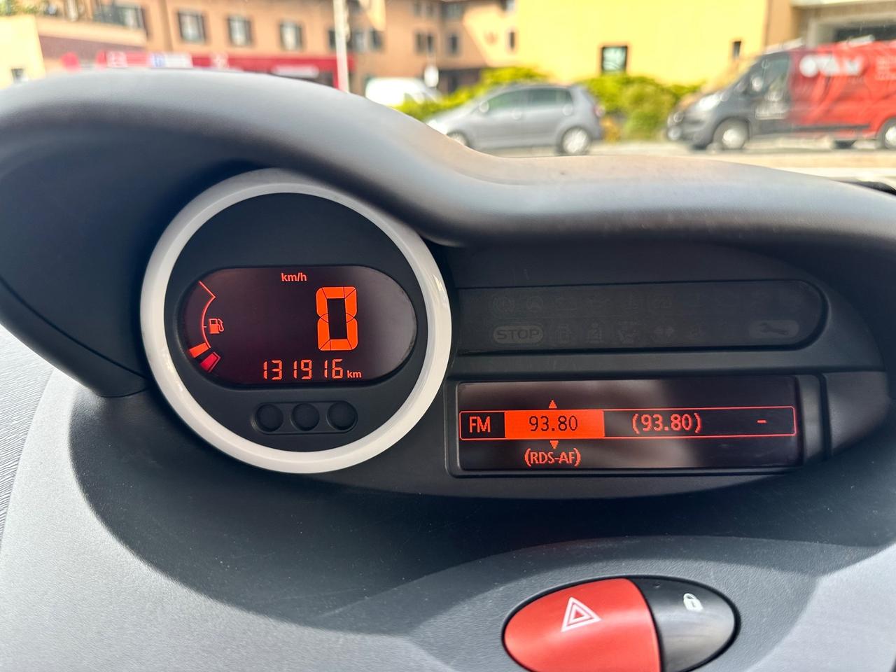 Renault Twingo 1.2Bz 75Cv - Neopatentati