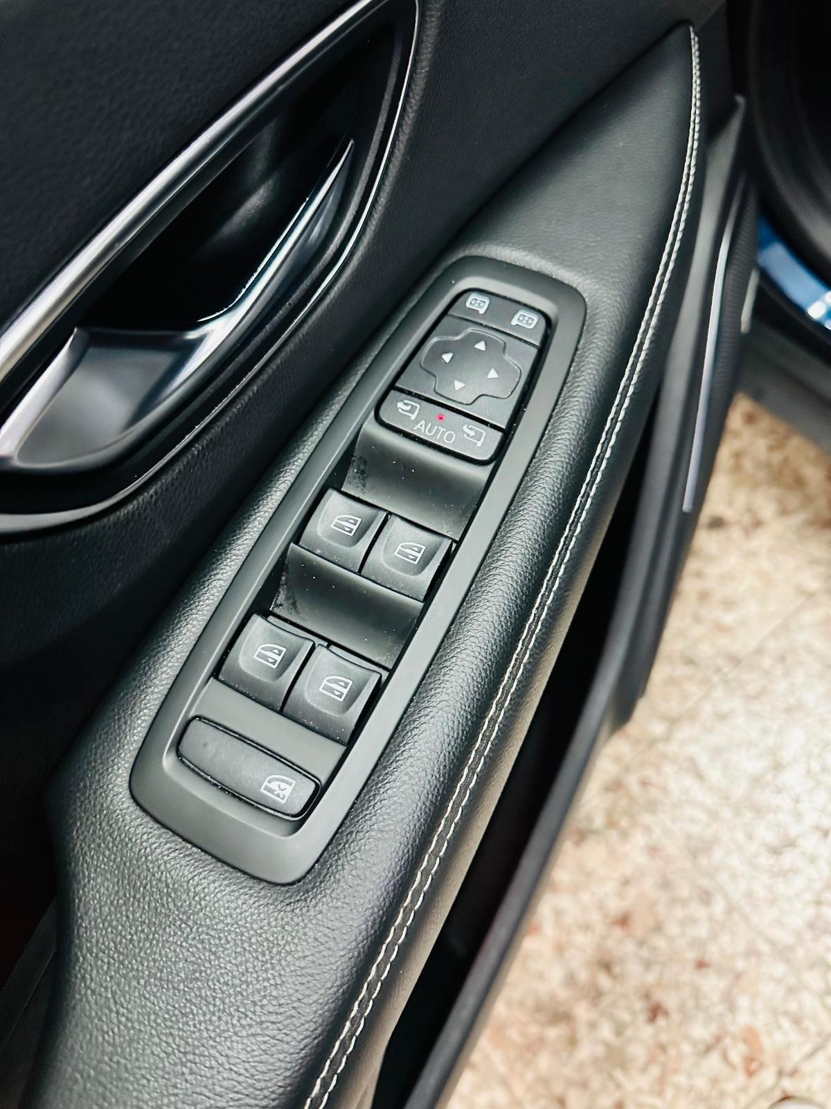 Renault Grand Scenic dCi 110 CV EDC Energy Intens BOSE Edition