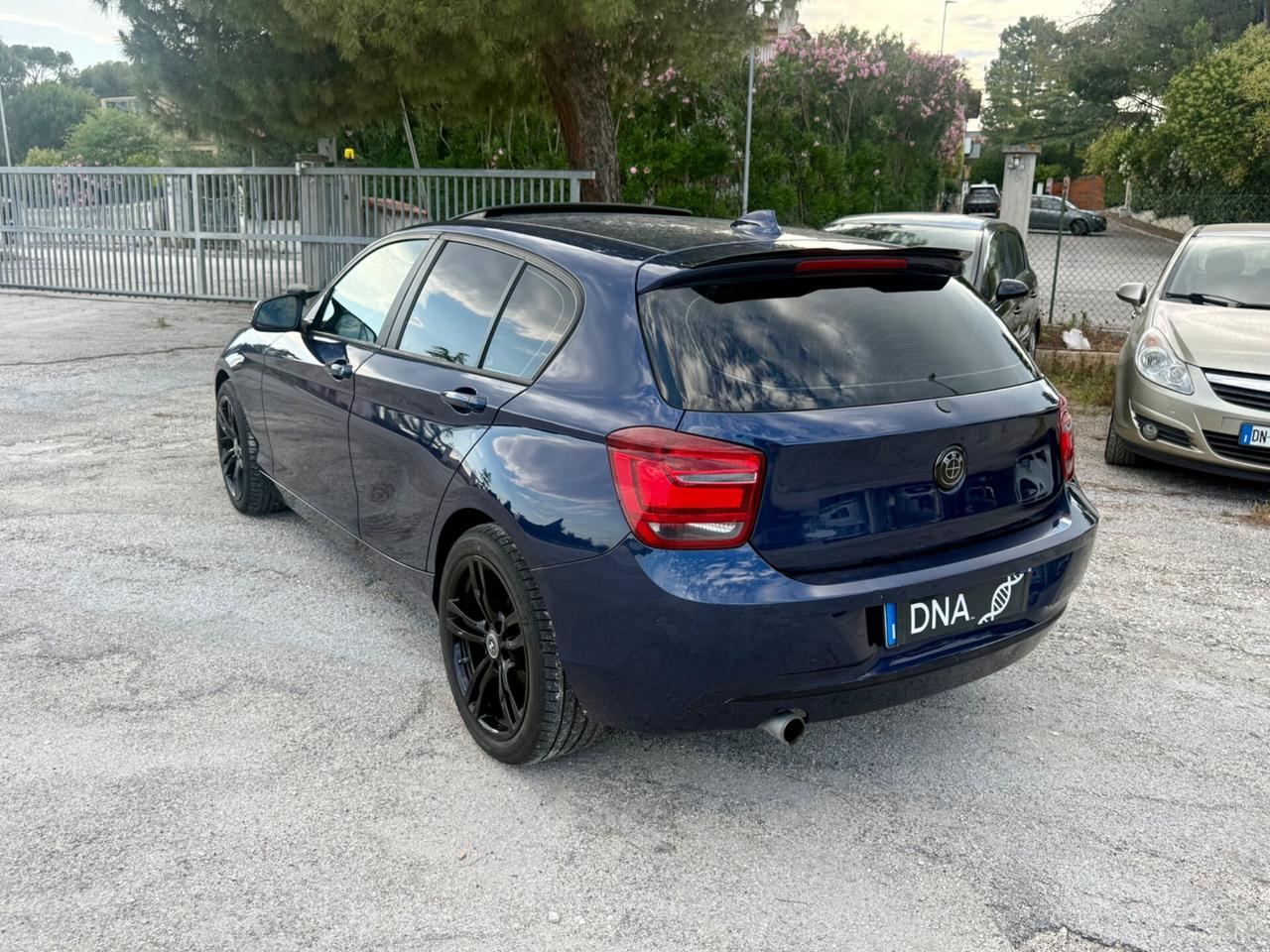Bmw serie1 2.0 118D Tetto apribile fari Led bi-xenon