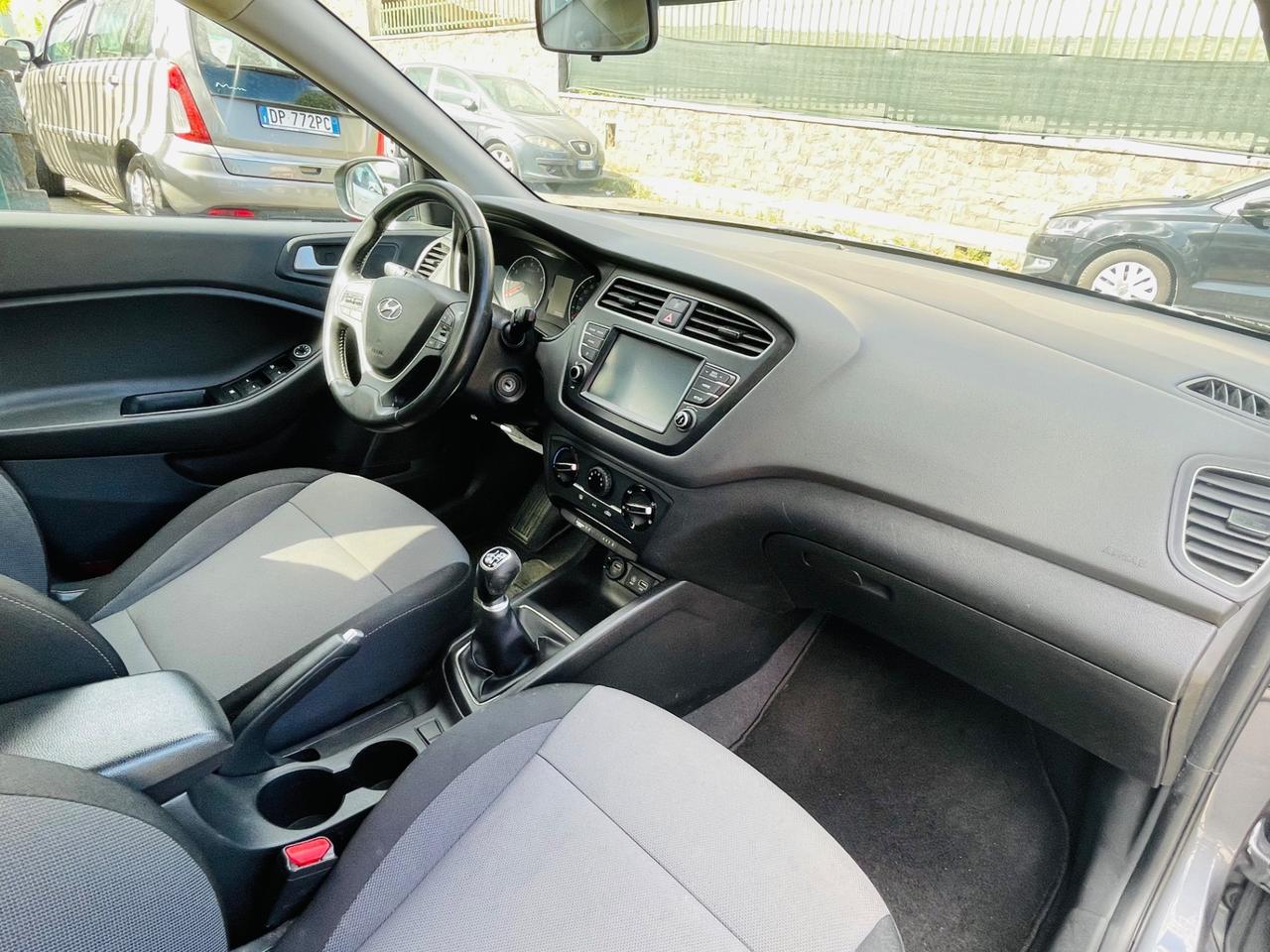 Hyundai i20 1.2 5 porte Connectline