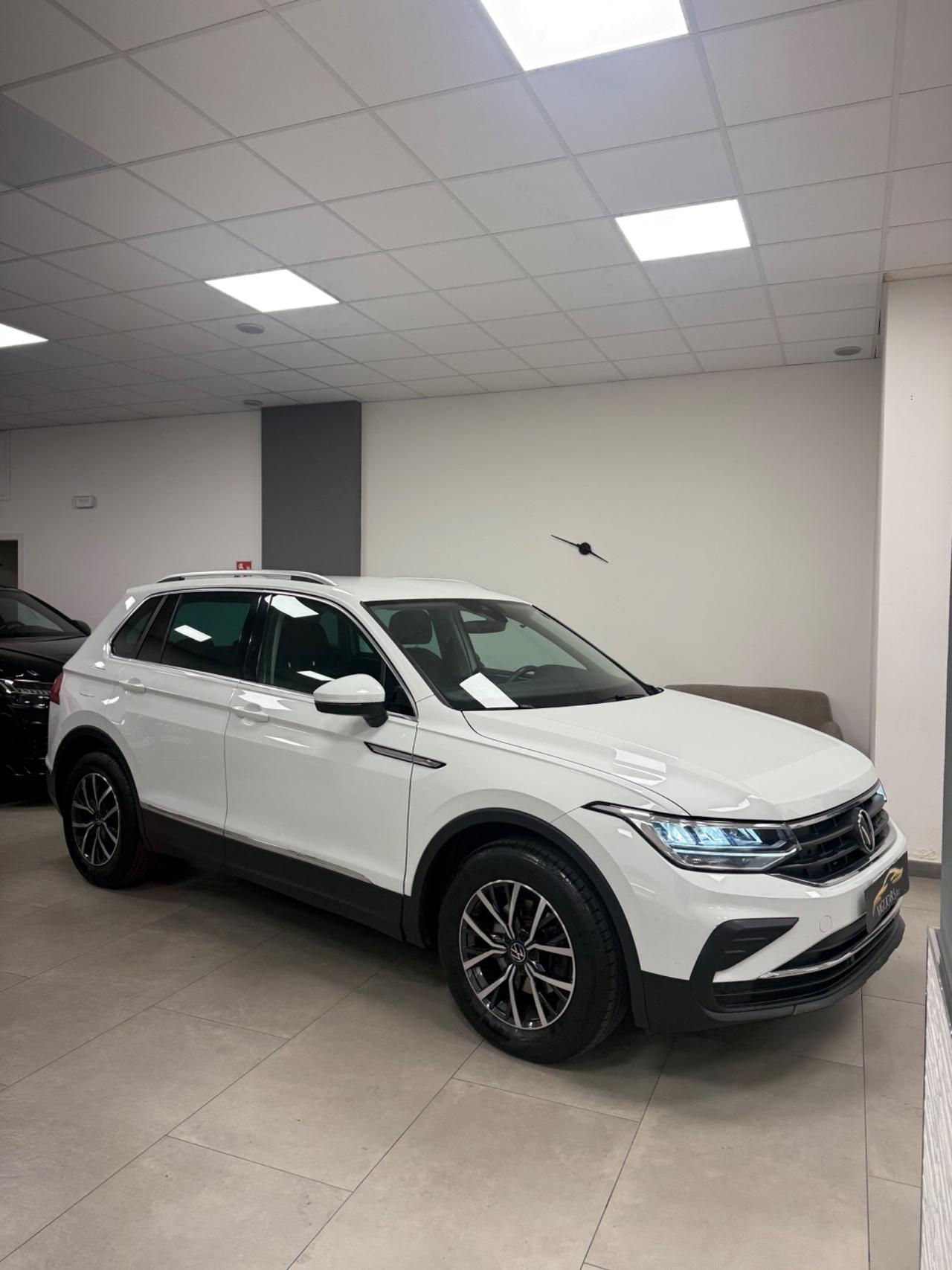 Volkswagen Tiguan 2.0 TDI 150 CV SCR DSG Elegance
