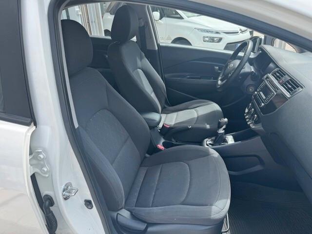 Kia Rio 1.1 CRDi 5p. Cool OK NEOPATENTATI !!