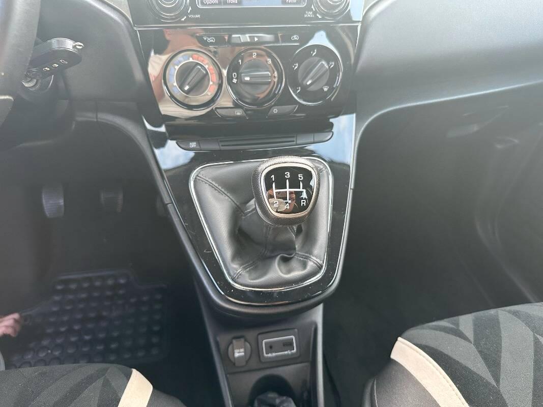 Lancia Ypsilon 1.2 Platinum ecochic Gpl 69cv my16