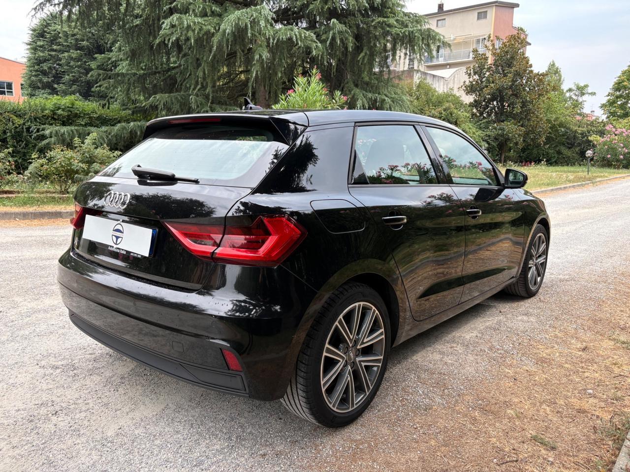 A1 Sportback 25 1.0 tfsi Advanced