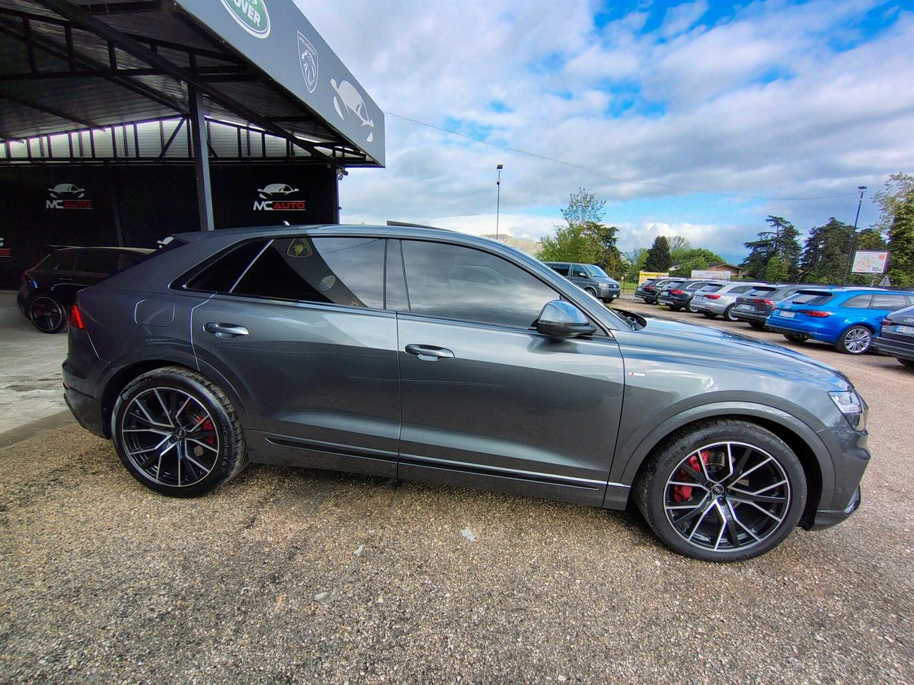 Audi Q8 55 TFSI e quattro tiptronic Sport