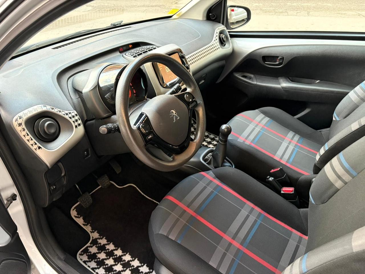 Peugeot 108 PureTech 82 5 porte Active