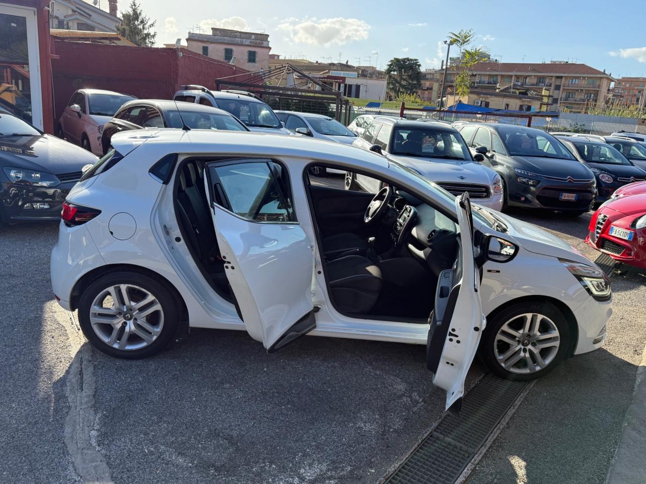 Clio 1.5 dci - Moschino Life-rate-garanzia-unipro-