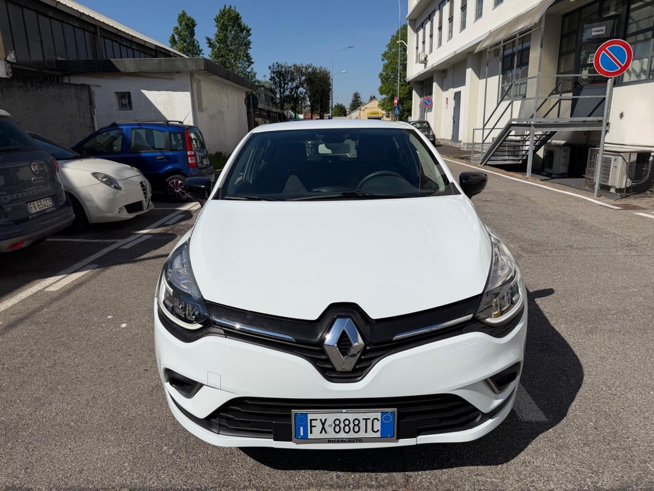 Renault Clio TCe 12V 75 CV 5 porte Moschino Zen