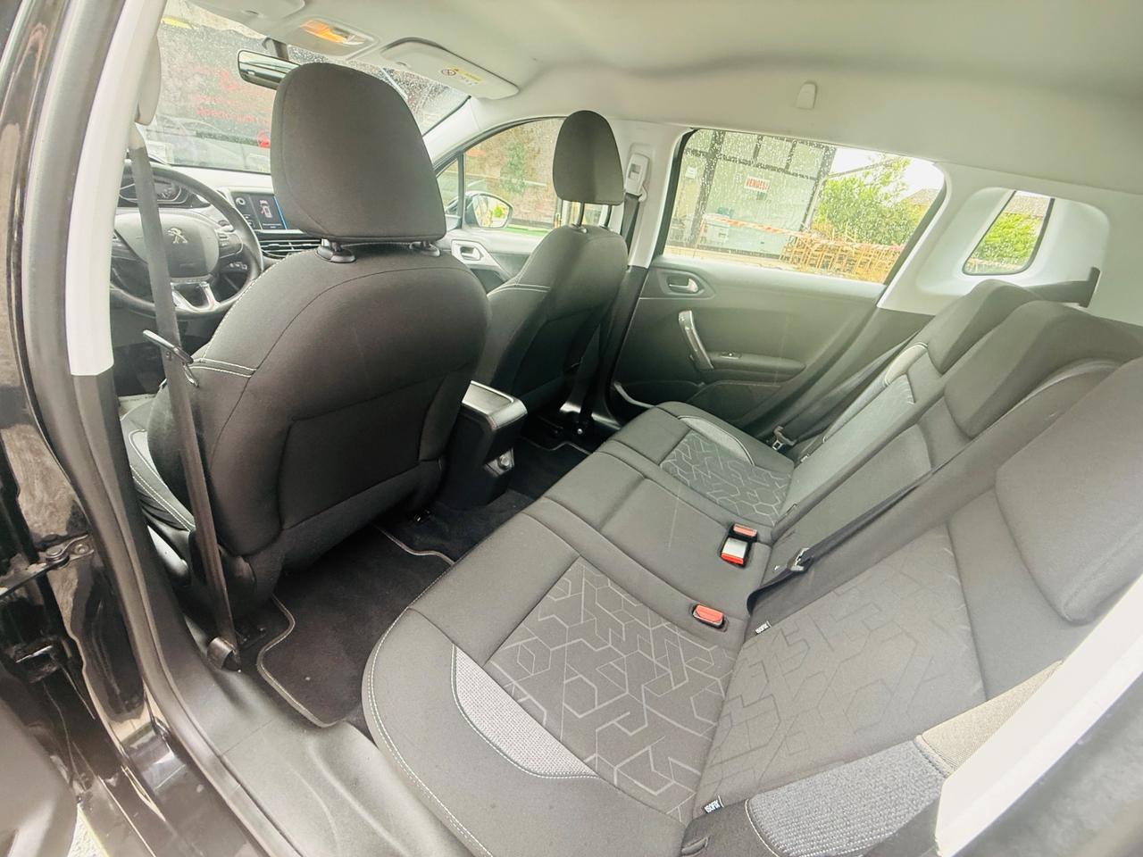Peugeot 2008 82cv Active 110.000km!
