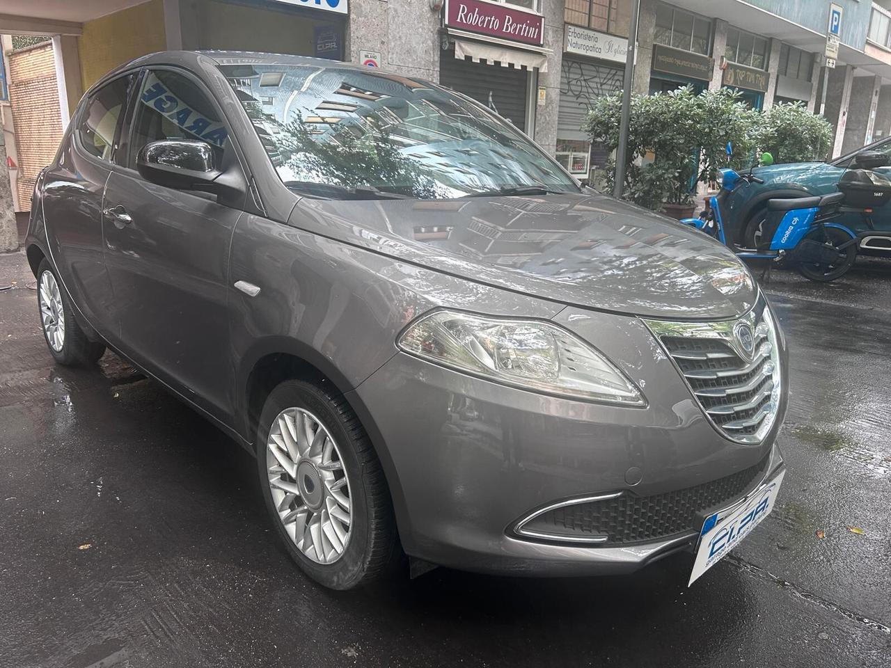 Lancia Ypsilon 1.2 69 CV 5 porte GPL Ecochic Gold