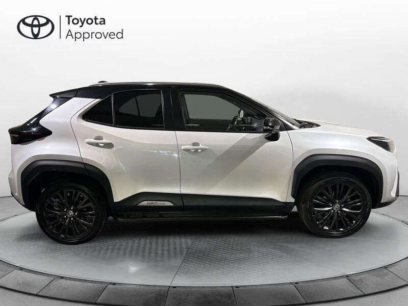 Toyota Yaris Cross 1.5h Adventure AWD-i E-CVT AZIENDALE + PEDANE LATERALI